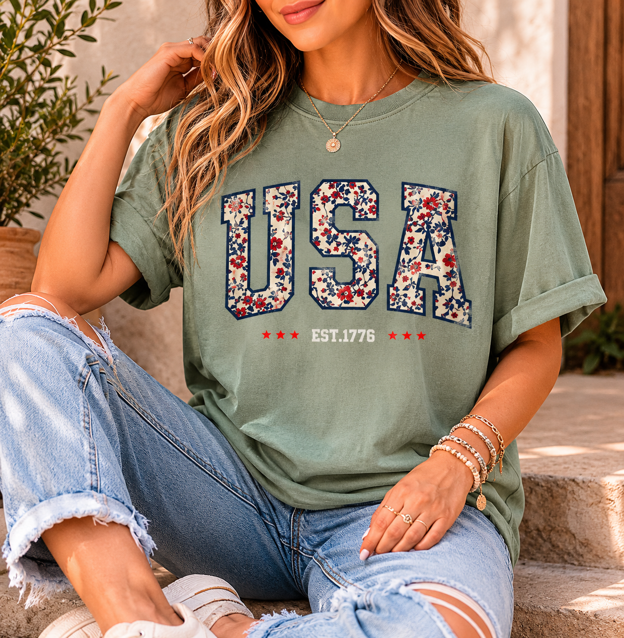 Floral USA Graphic Tee, Vintage Americana Comfort Colors Shirt, Retro Patriotic EST.1776